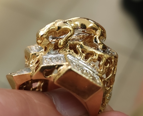 Crouched panther ring 14k yellow gold Bootie's Pawn Shop