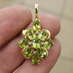 14k gold peridot pendant slide Bootie's Pawn Shop